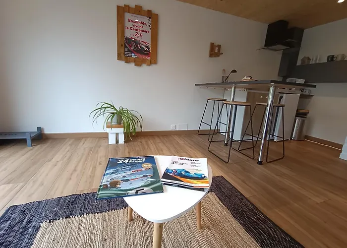 아파트 En Duplex 24h Du Mans